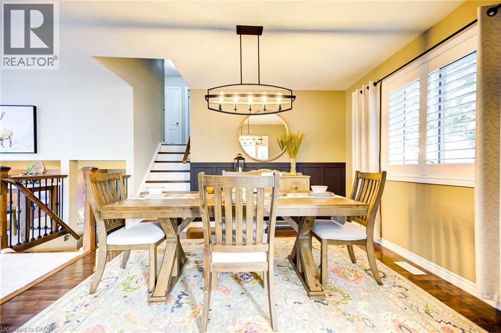 Photo 13 of 122 Westcliff Way, Cambridge ON