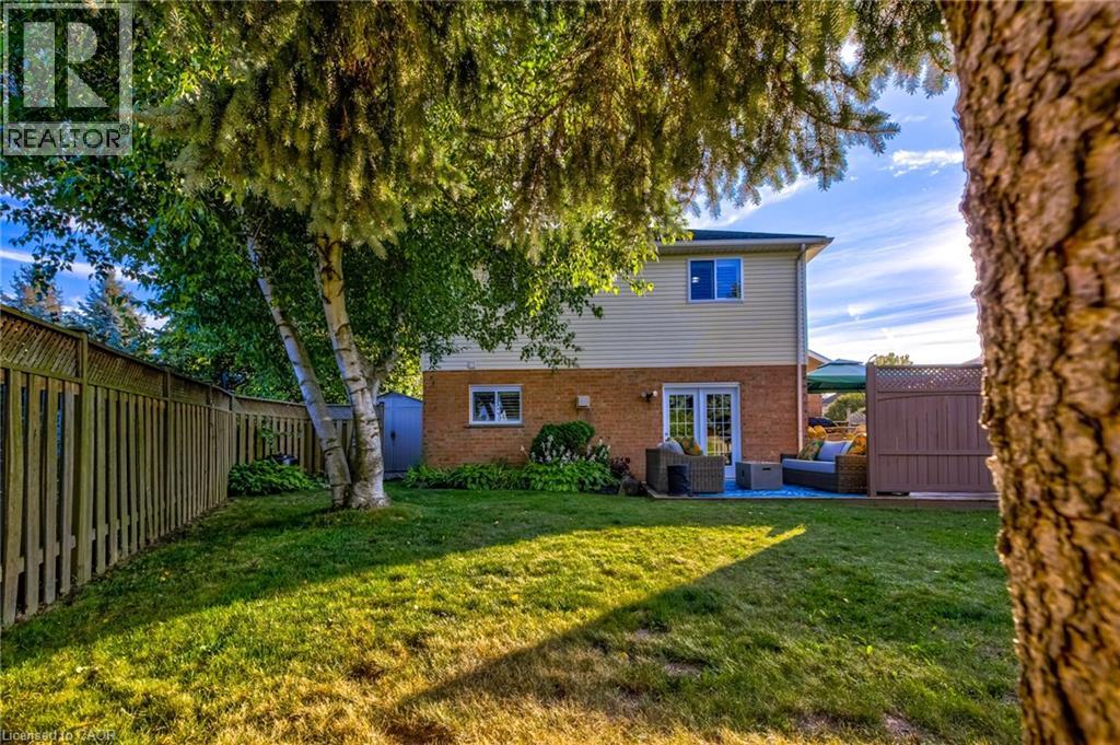 Photo 41 of 122 Westcliff Way, Cambridge ON