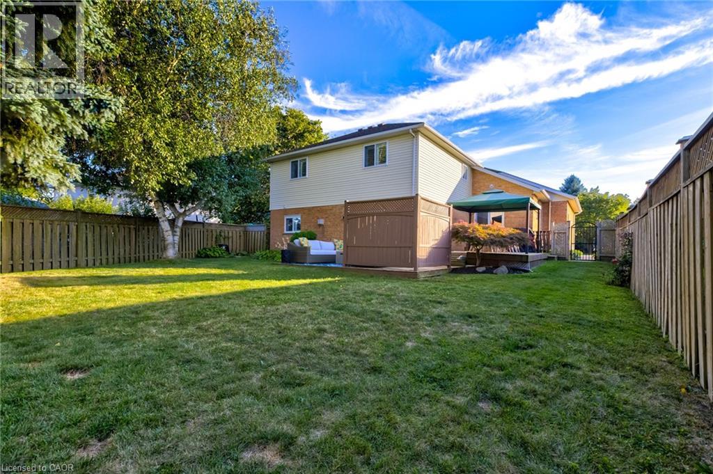 Photo 42 of 122 Westcliff Way, Cambridge ON