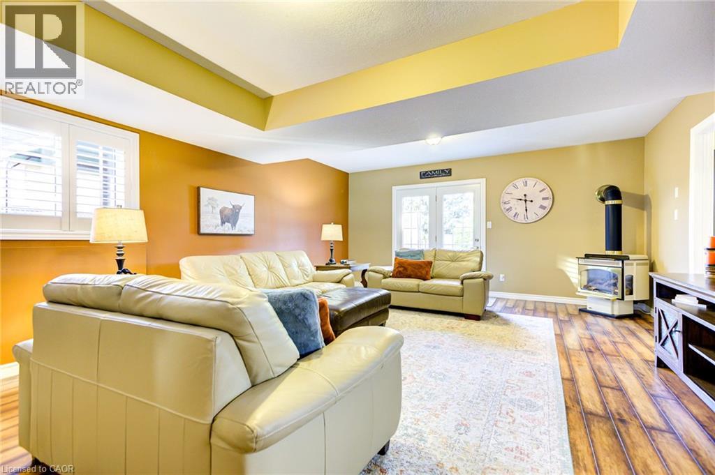 Photo 31 of 122 Westcliff Way, Cambridge ON