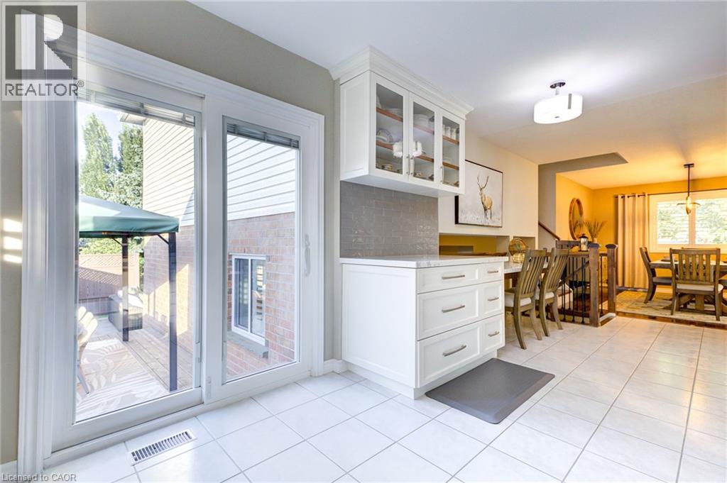 Photo 22 of 122 Westcliff Way, Cambridge ON