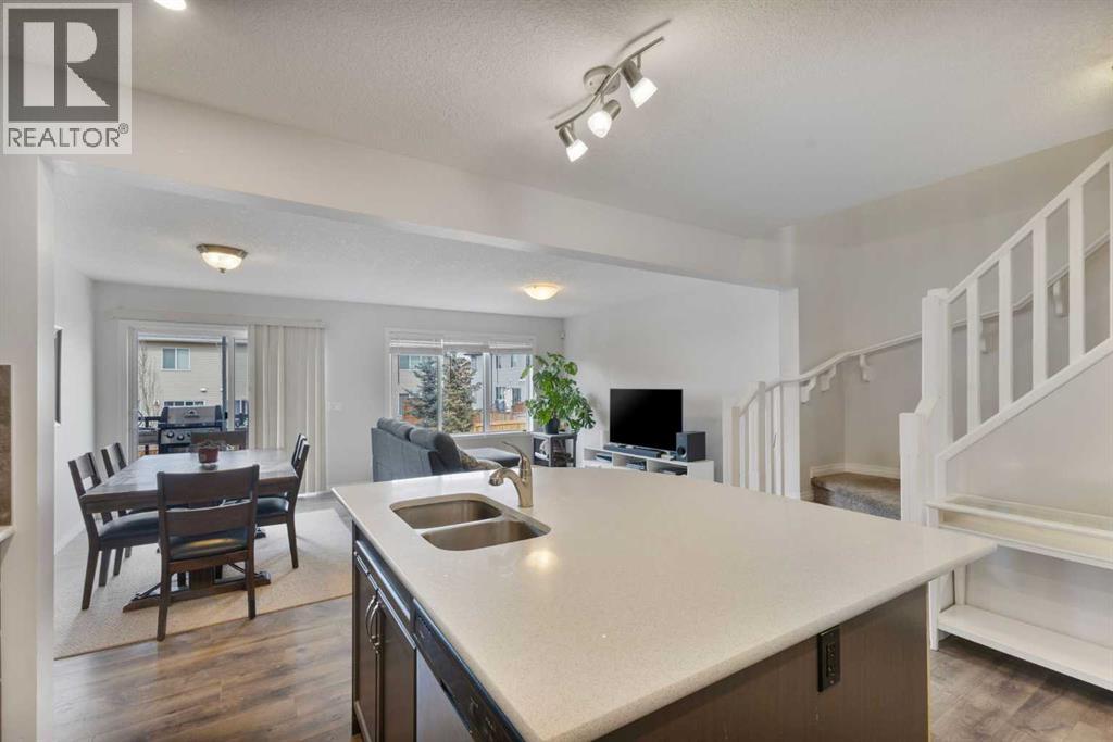Photo 6 of 234 Hillcrest Square Sw, Airdrie AB