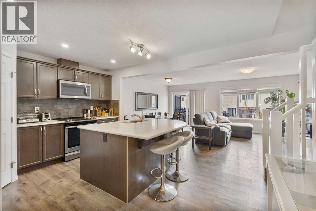 Photo 3 of 234 Hillcrest Square Sw, Airdrie AB