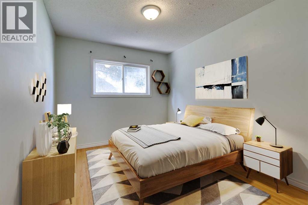 Photo 13 of 631 37 Street Sw, Calgary AB