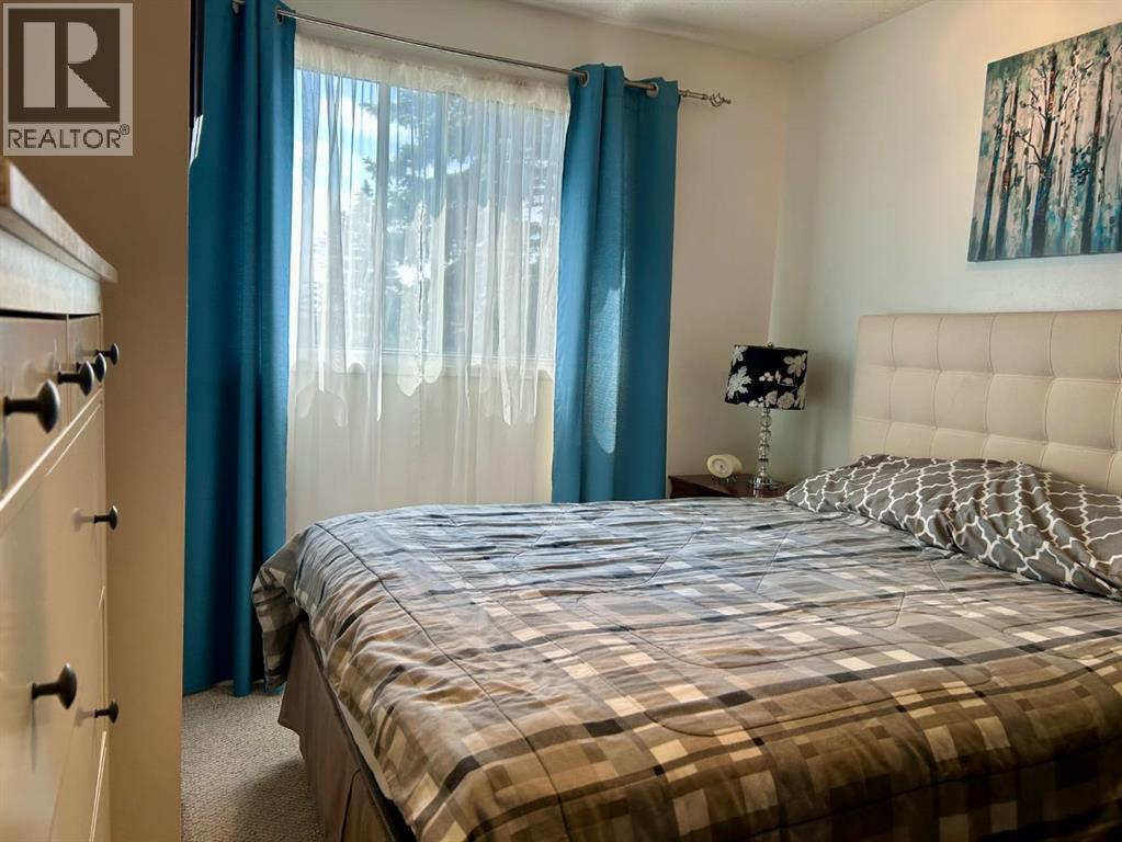 Photo 11 of 71 4940 39 Avenue Sw, Calgary AB