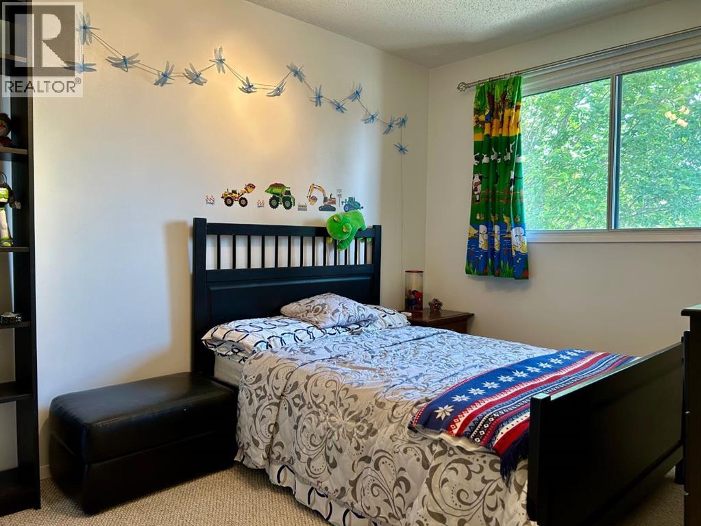Photo 9 of 71 4940 39 Avenue Sw, Calgary AB
