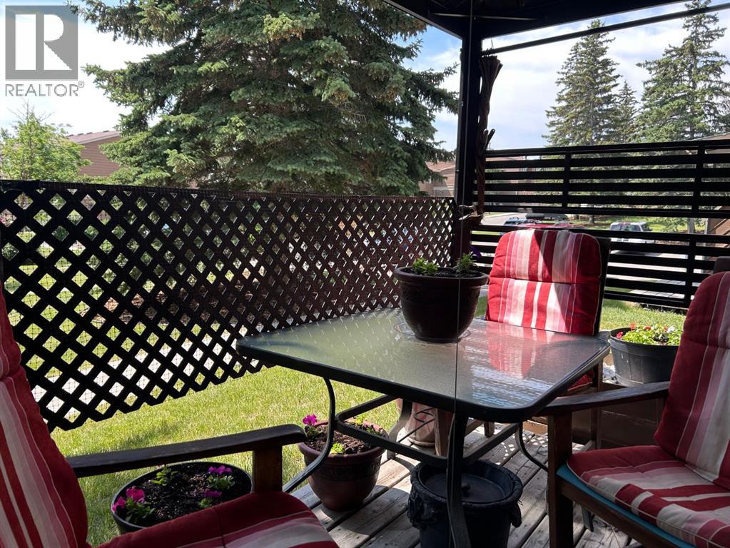 Photo 20 of 71 4940 39 Avenue Sw, Calgary AB