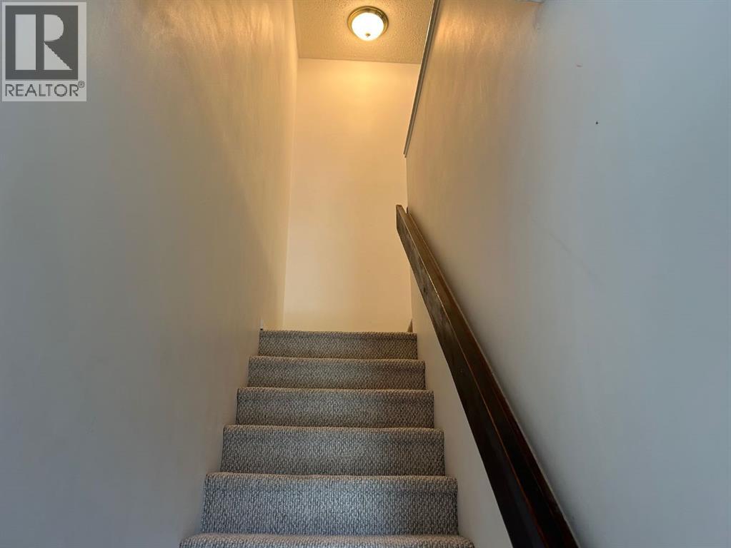 Photo 16 of 71 4940 39 Avenue Sw, Calgary AB