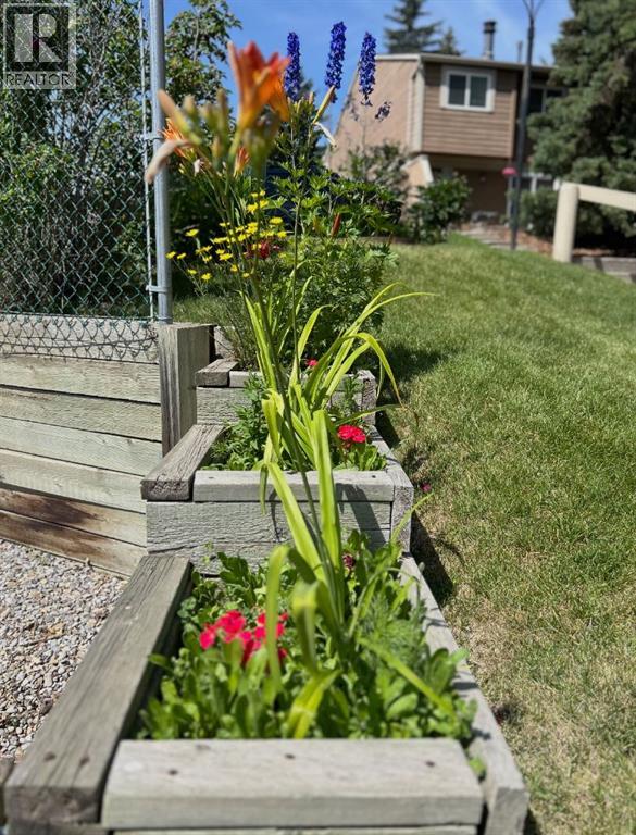 Photo 29 of 71 4940 39 Avenue Sw, Calgary AB