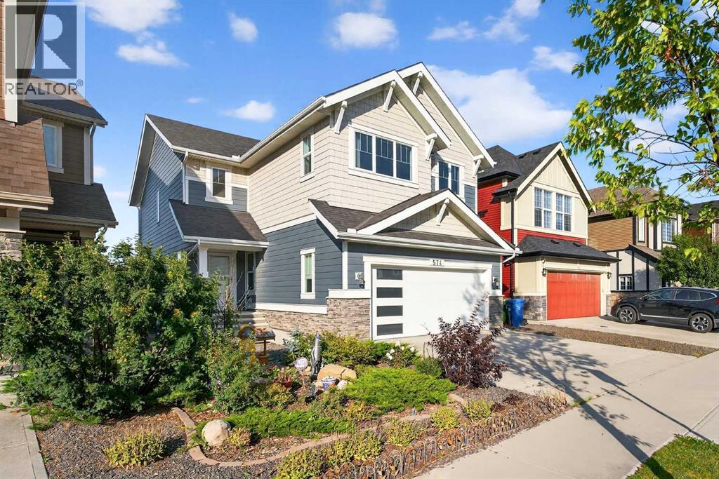 Photo 1 of 574 Sherwood Boulevard Nw, Calgary AB
