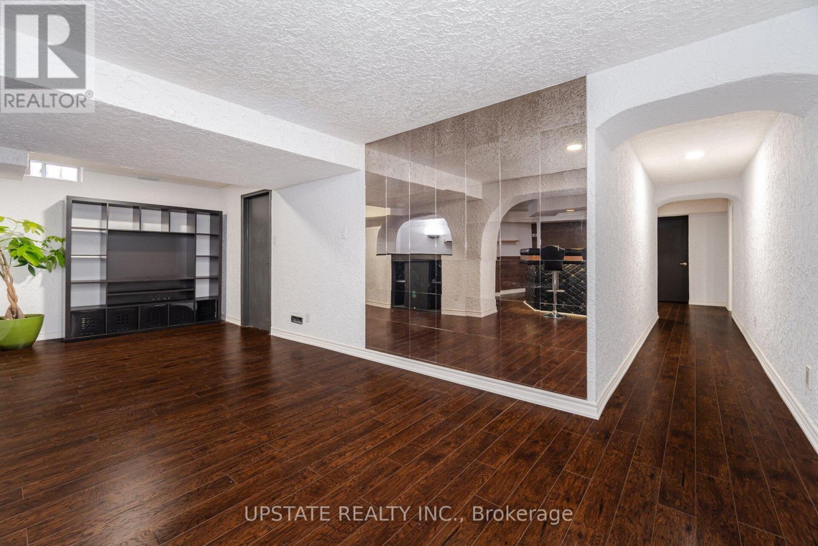 Photo 40 of 99 Kenpark Avenue, Brampton ON