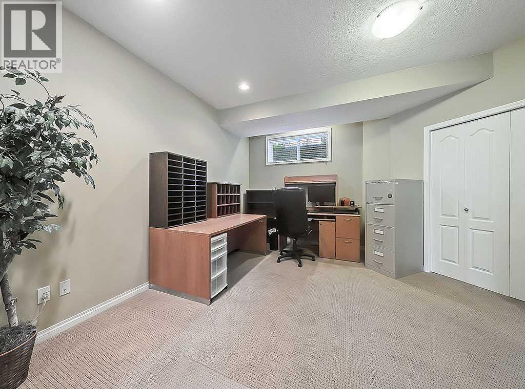 Photo 33 of 427 Rocky Vista Gardens Nw, Calgary AB