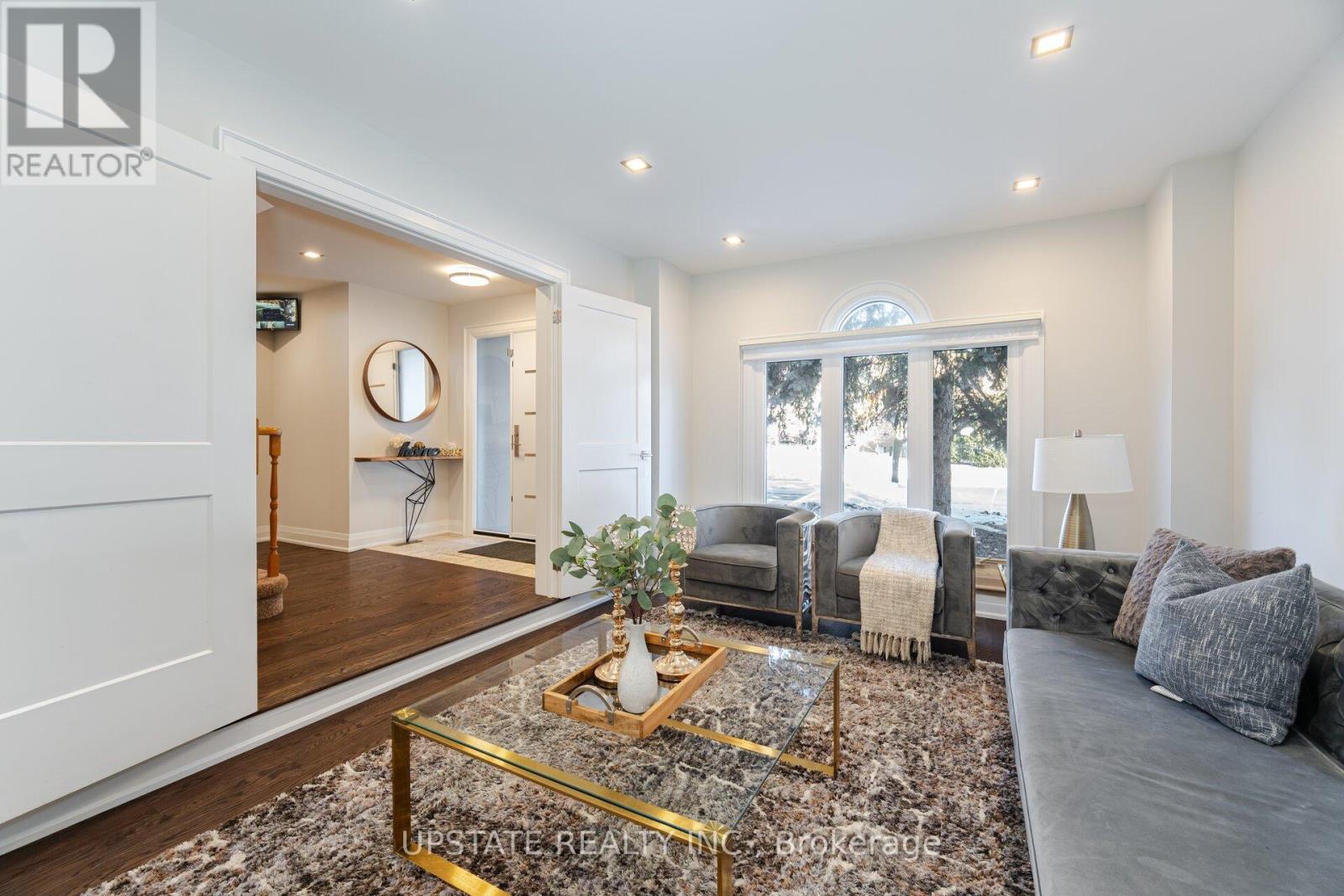 Photo 11 of 99 Kenpark Avenue, Brampton ON