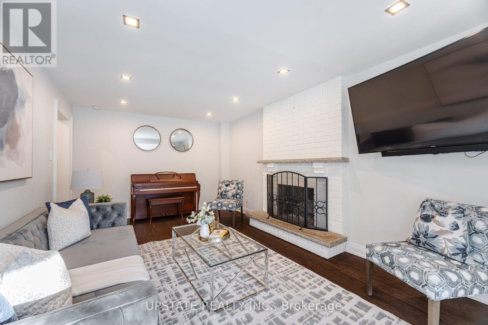 Photo 8 of 99 Kenpark Avenue, Brampton ON