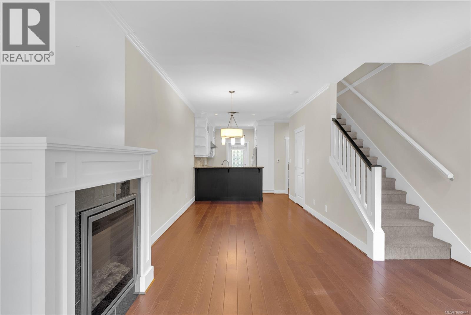 Photo 6 of 17 675 Superior St, Victoria BC