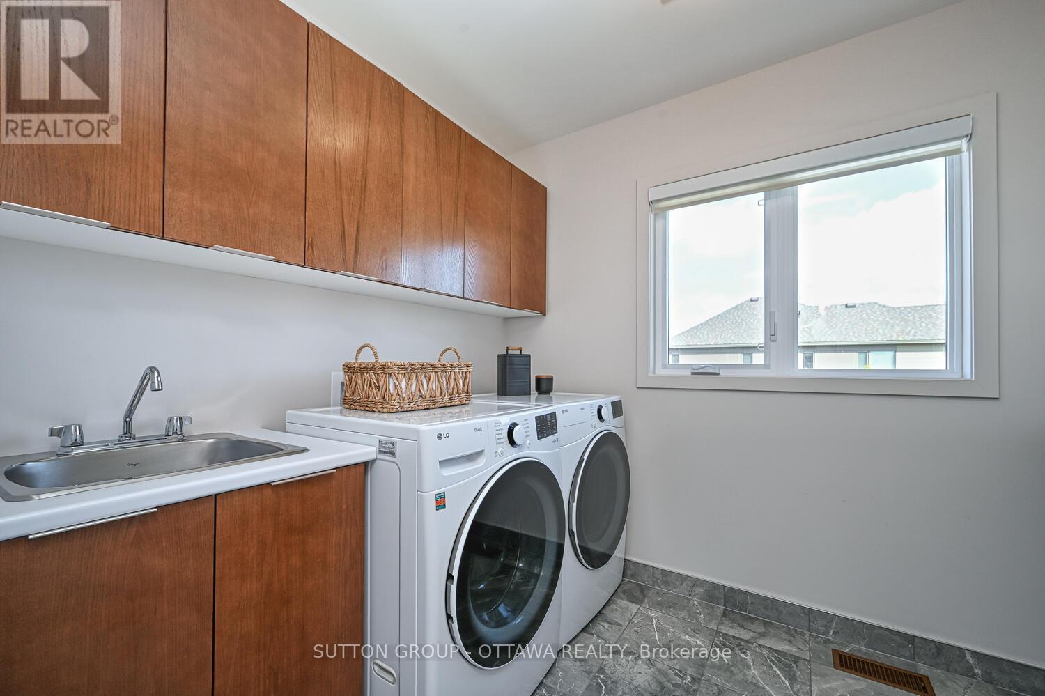 Photo 39 of 732 Wooler Place, Ottawa ON