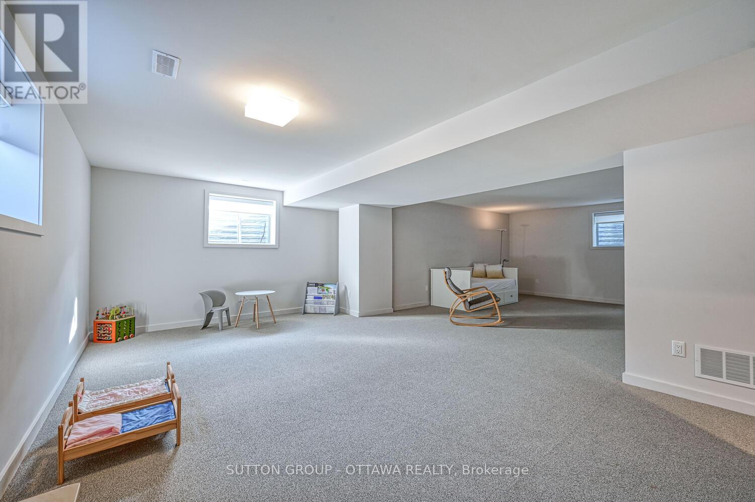 Photo 44 of 732 Wooler Place, Ottawa ON