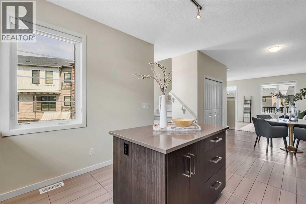 Photo 11 of 534 Walden Circle Se, Calgary AB