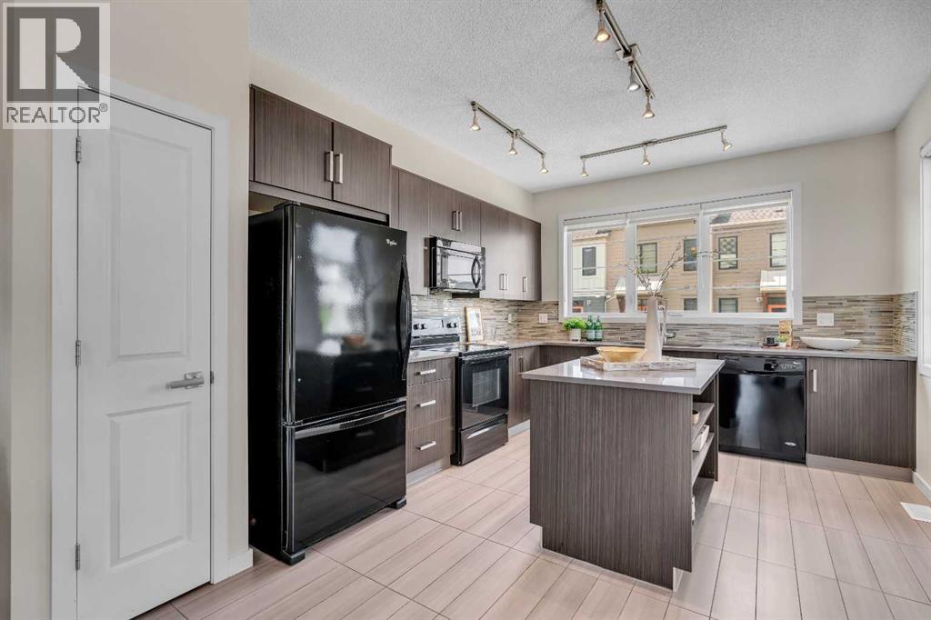 Photo 13 of 534 Walden Circle Se, Calgary AB