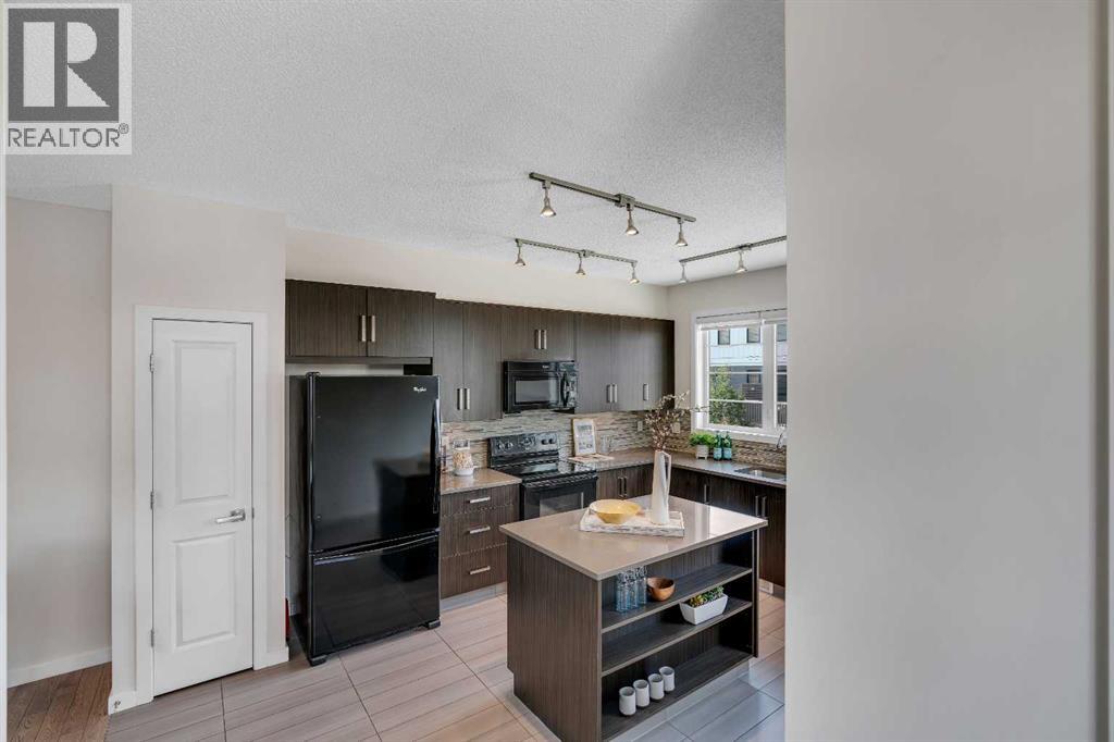 Photo 19 of 534 Walden Circle Se, Calgary AB