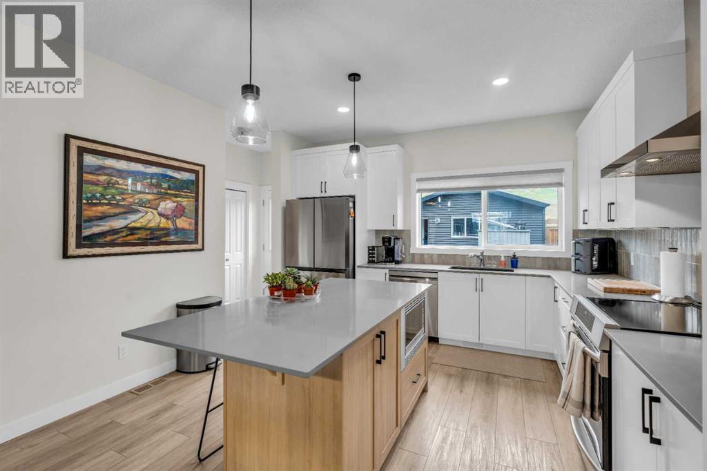 Photo 15 of 315 Wolf Creek Way Se, Calgary AB