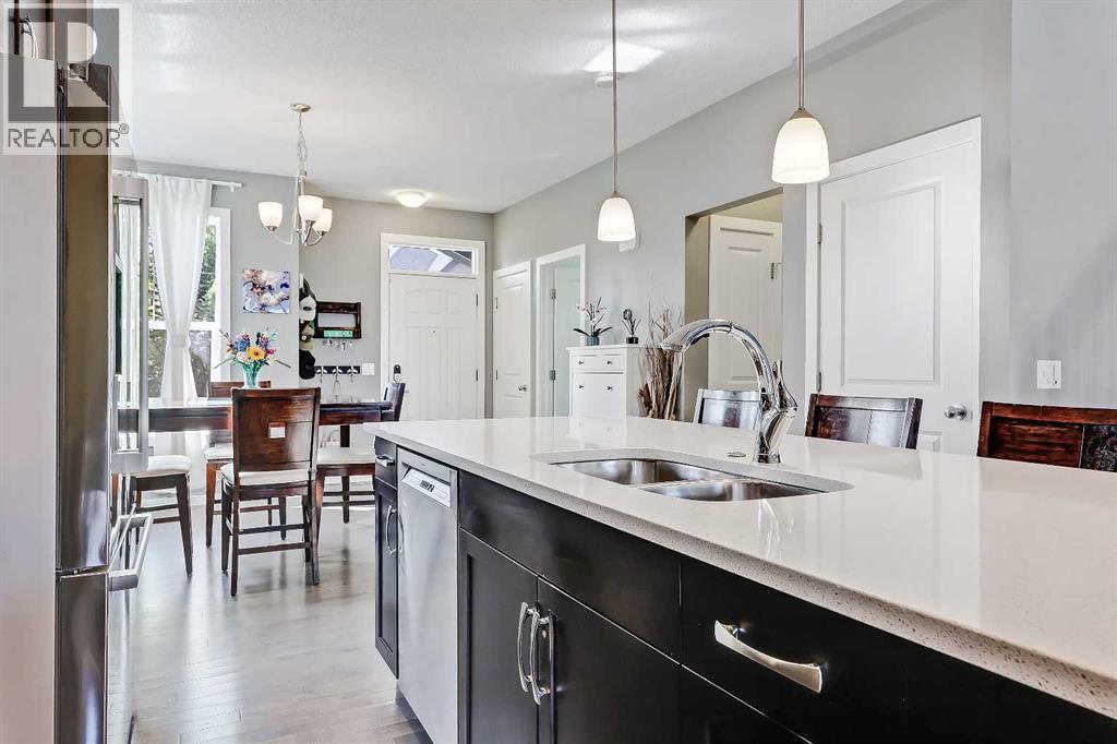 Photo 10 of 296 Marquis Heights Se, Calgary AB