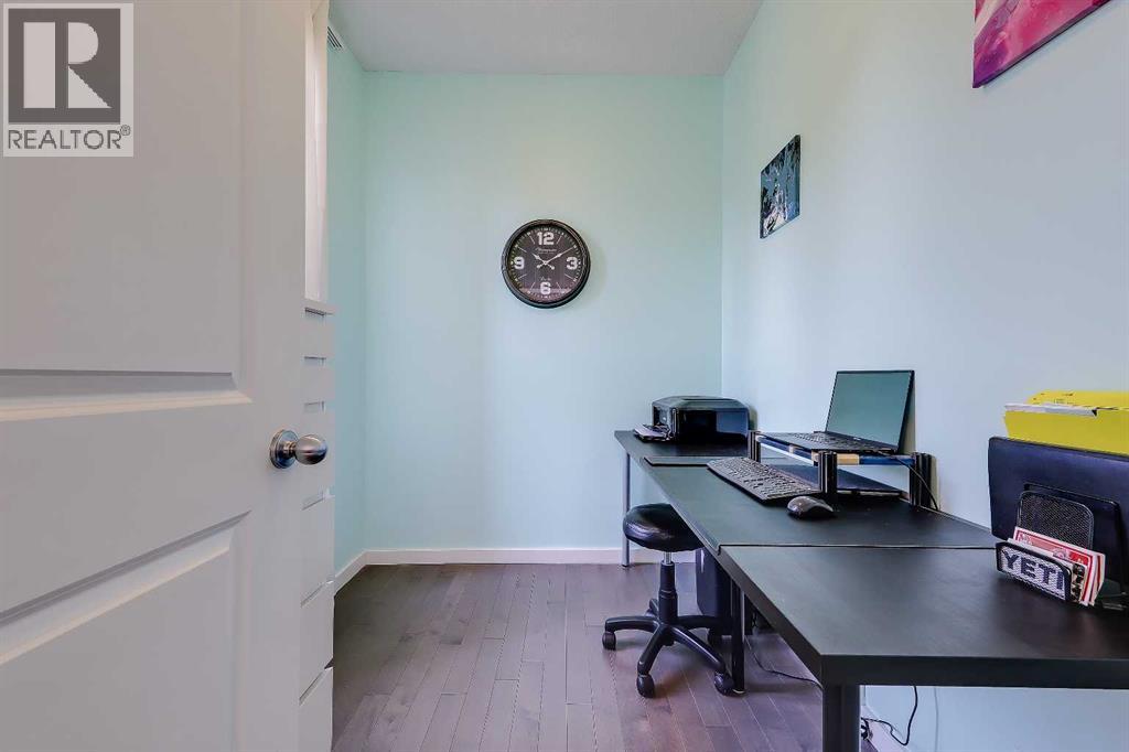 Photo 18 of 296 Marquis Heights Se, Calgary AB