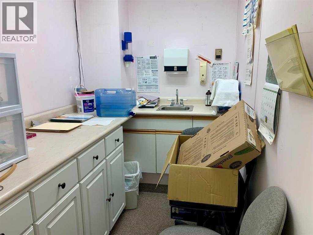 Office for Sale in    Avenue NW Mount Pleasant Calgary 