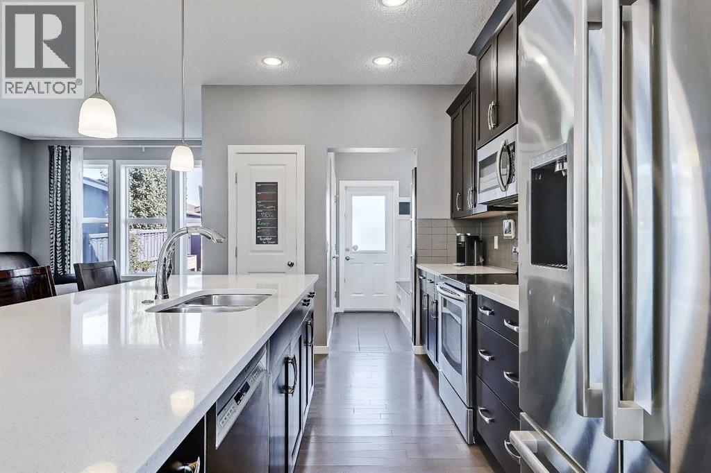 Photo 12 of 296 Marquis Heights Se, Calgary AB