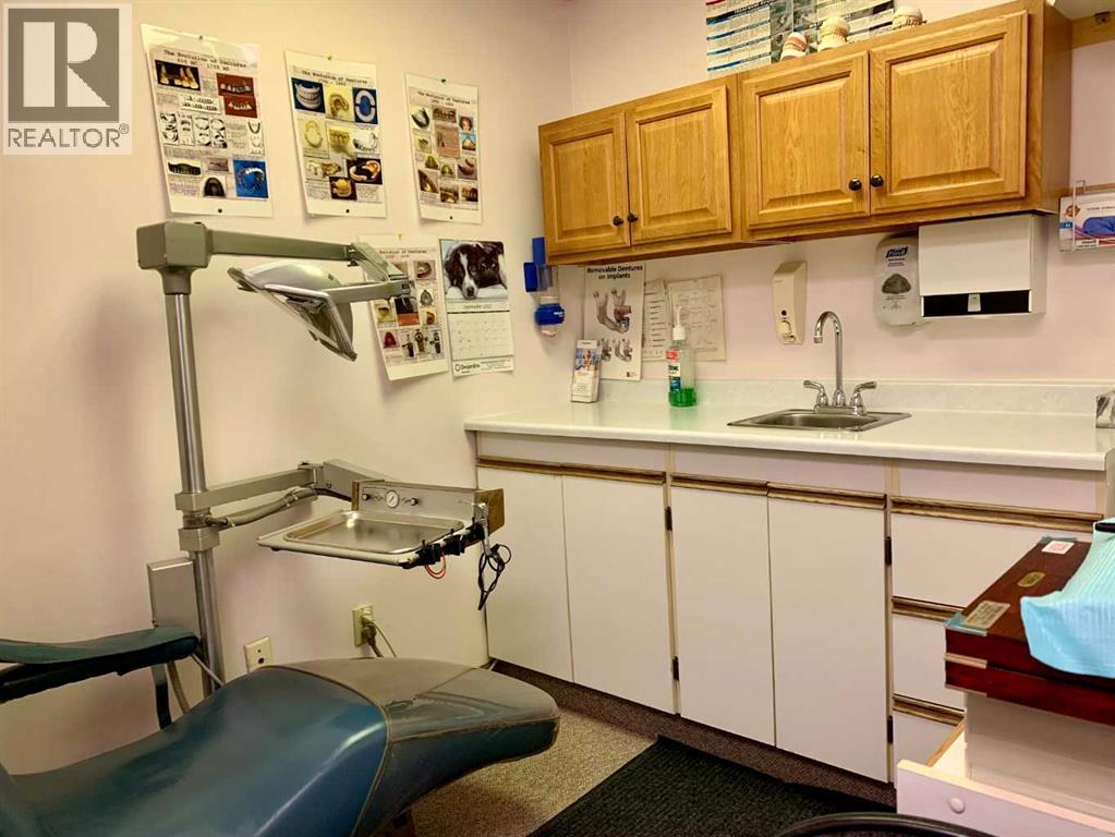 Office for Sale in    Avenue NW Mount Pleasant Calgary 