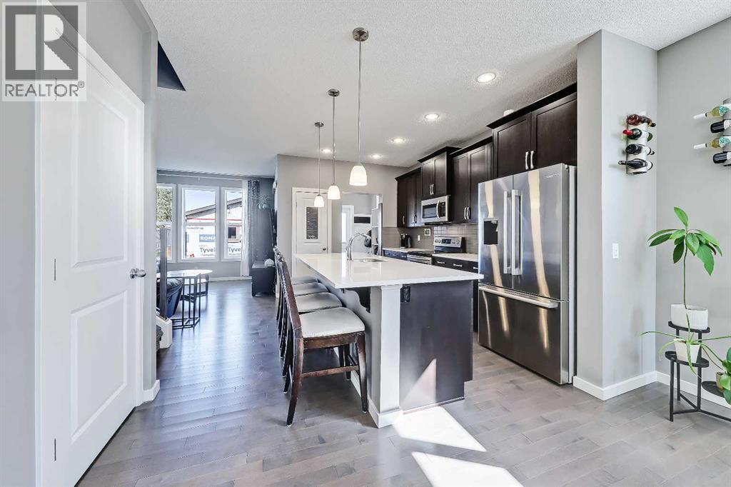 Photo 8 of 296 Marquis Heights Se, Calgary AB