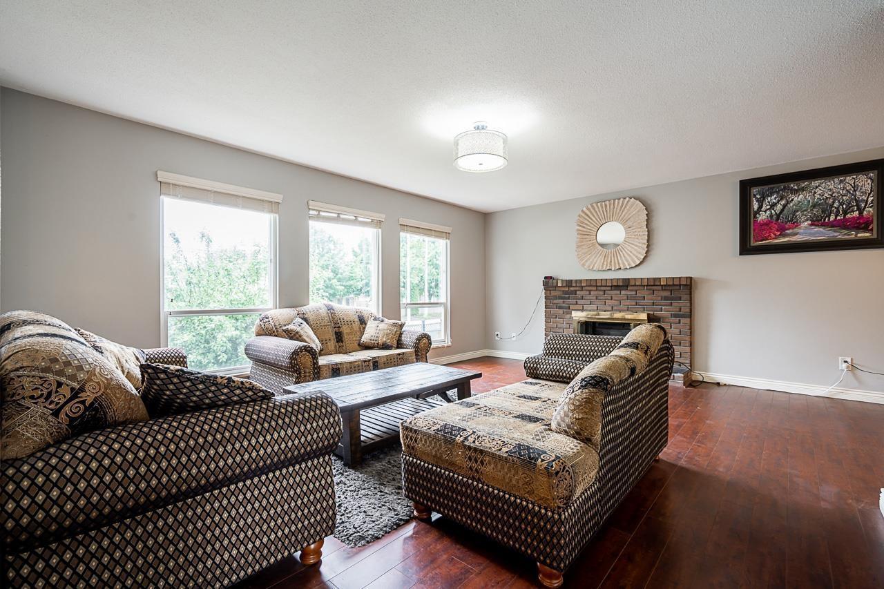 Photo 10 of 12845 64 Avenue, Surrey BC