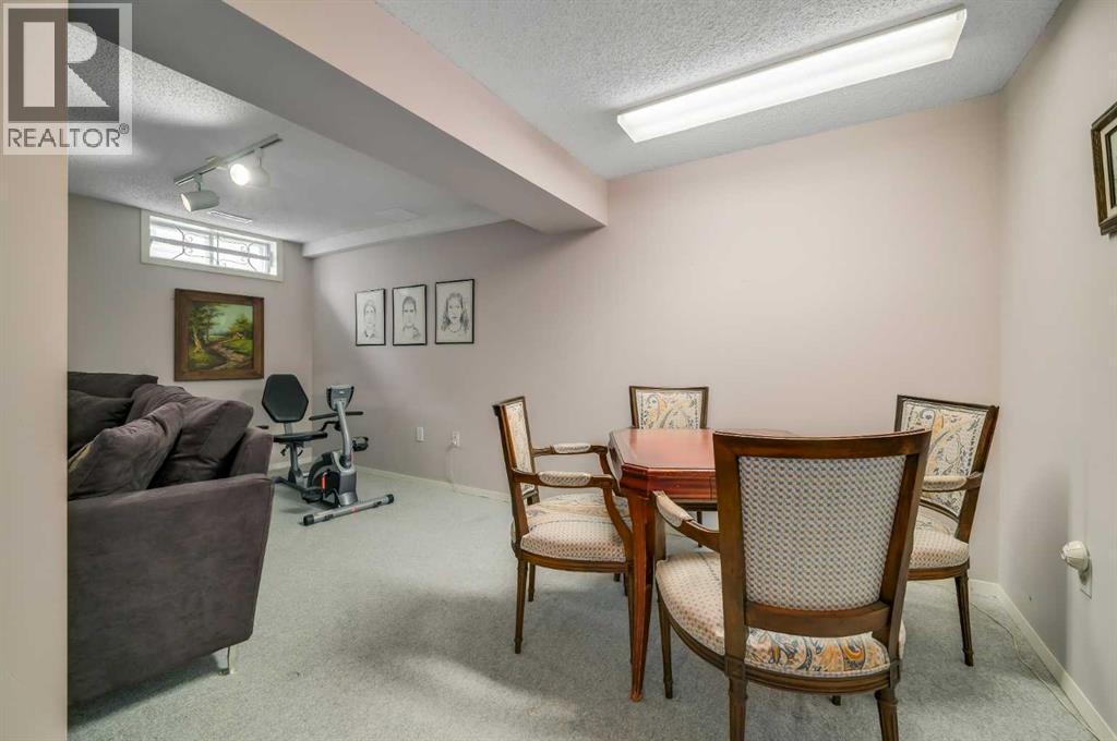 Photo 21 of 4 10910 Bonaventure Drive, Calgary AB