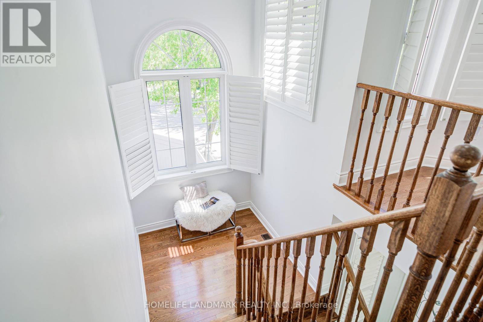 Photo 25 of 14 West Normandy Drive, Markham ON