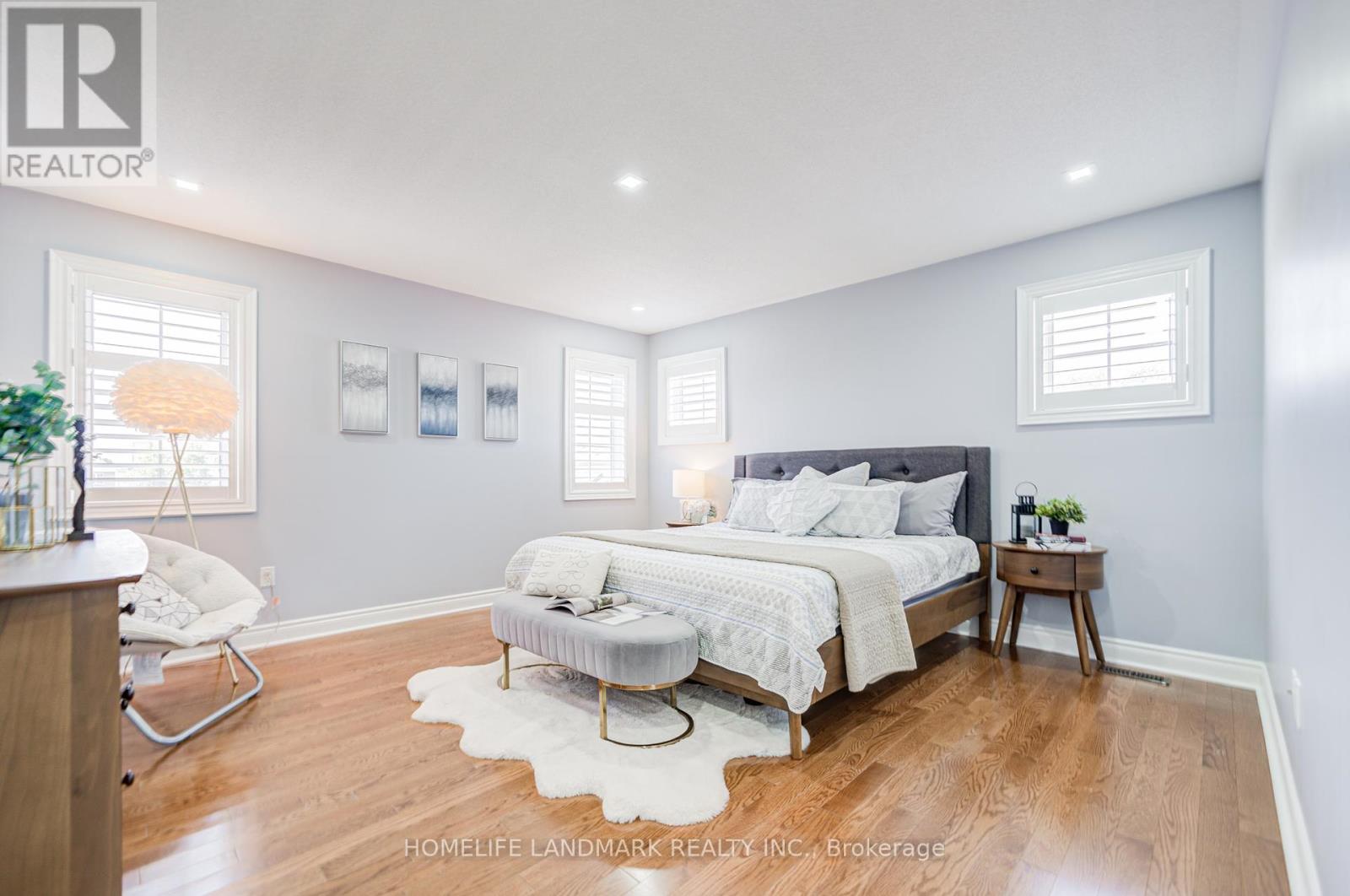 Photo 27 of 14 West Normandy Drive, Markham ON