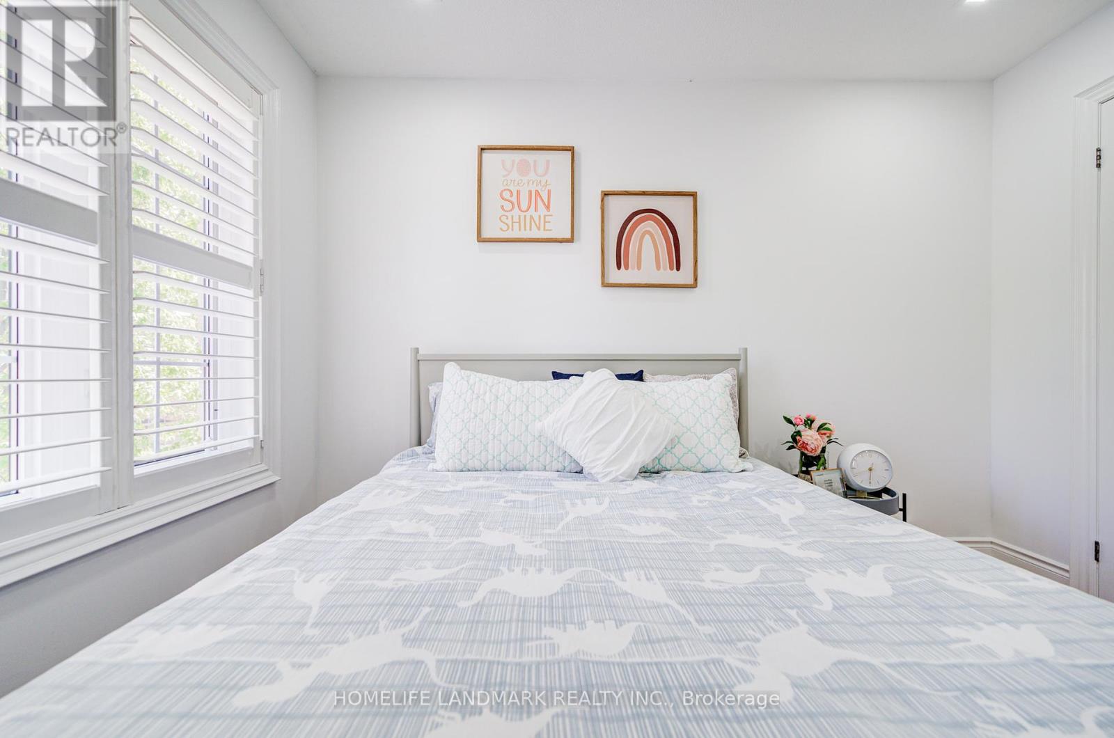 Photo 32 of 14 West Normandy Drive, Markham ON