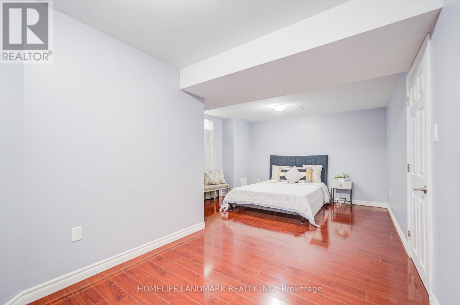 Photo 41 of 14 West Normandy Drive, Markham ON