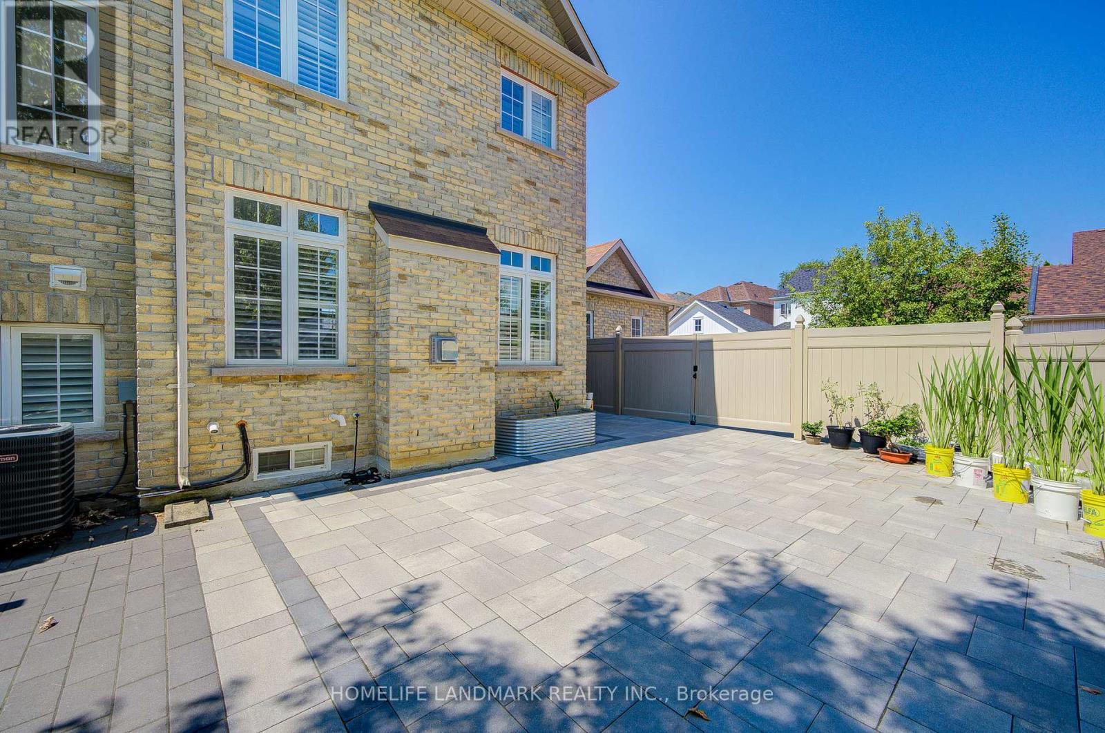 Photo 45 of 14 West Normandy Drive, Markham ON