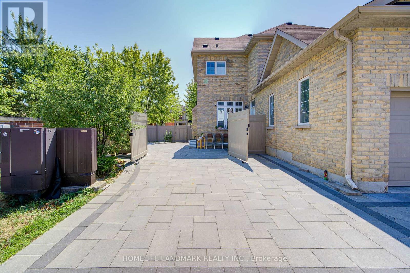 Photo 47 of 14 West Normandy Drive, Markham ON