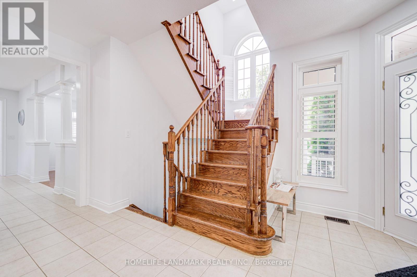 Photo 5 of 14 West Normandy Drive, Markham ON