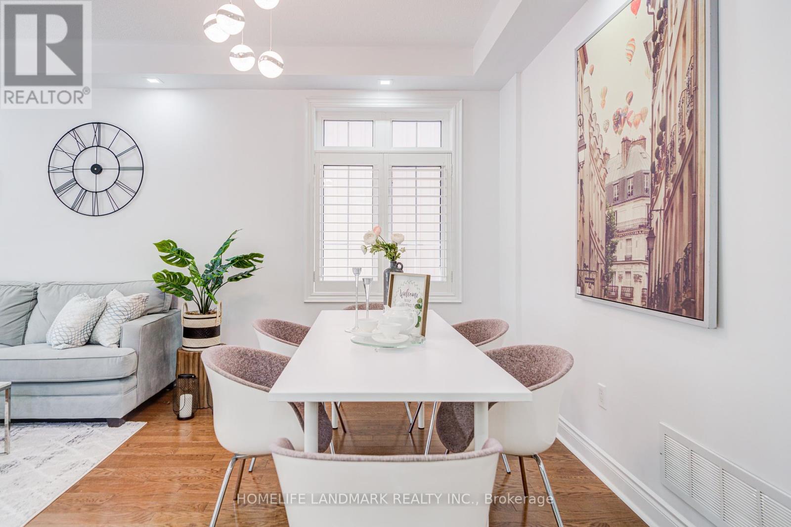 Photo 7 of 14 West Normandy Drive, Markham ON