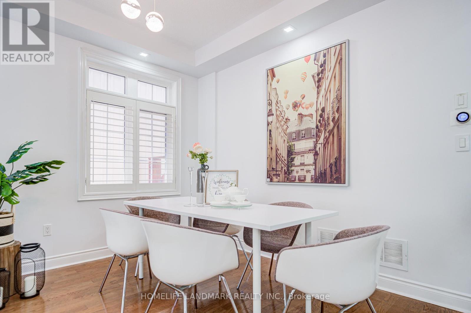 Photo 8 of 14 West Normandy Drive, Markham ON