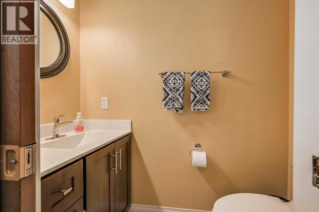 Photo 10 of 4 10910 Bonaventure Drive, Calgary AB