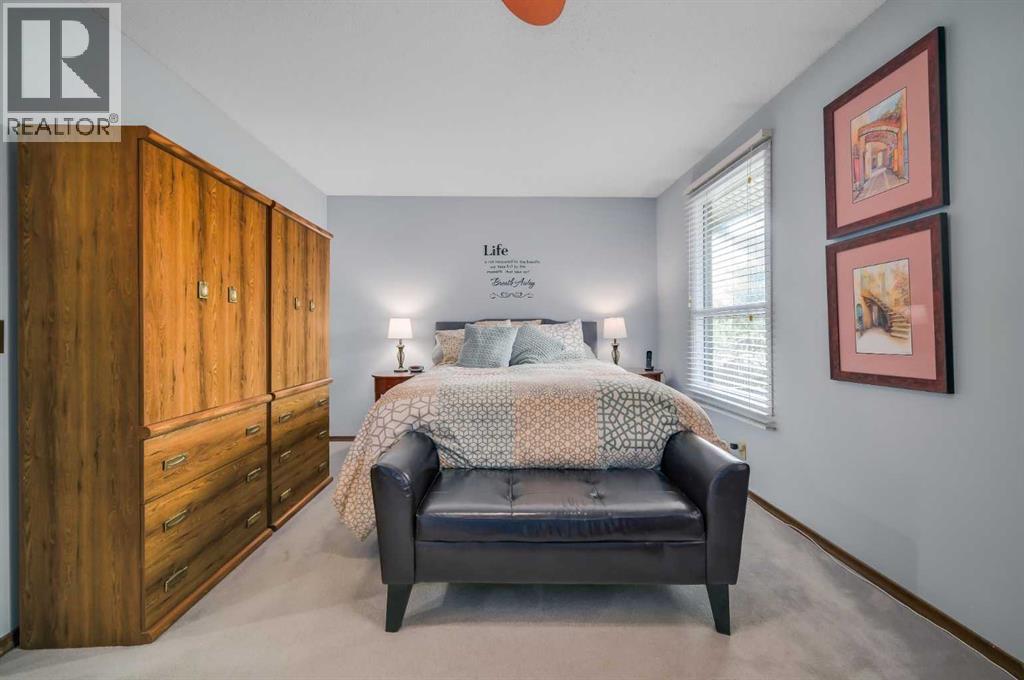 Photo 13 of 4 10910 Bonaventure Drive, Calgary AB