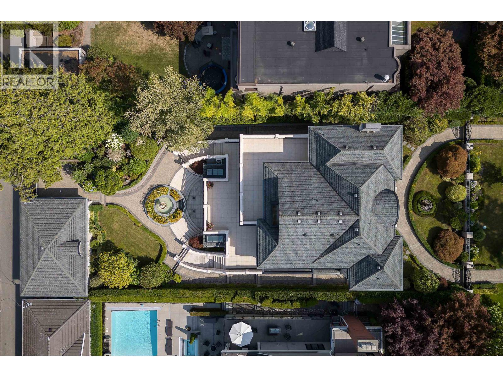 Photo 4 of 6699 Churchill Street, Vancouver BC