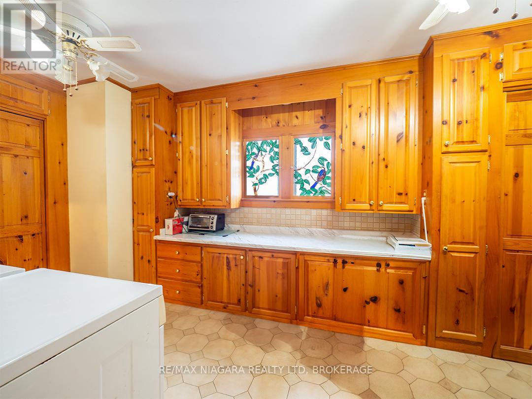 Photo 10 of 89 Tennessee Avenue, Port Colborne ON