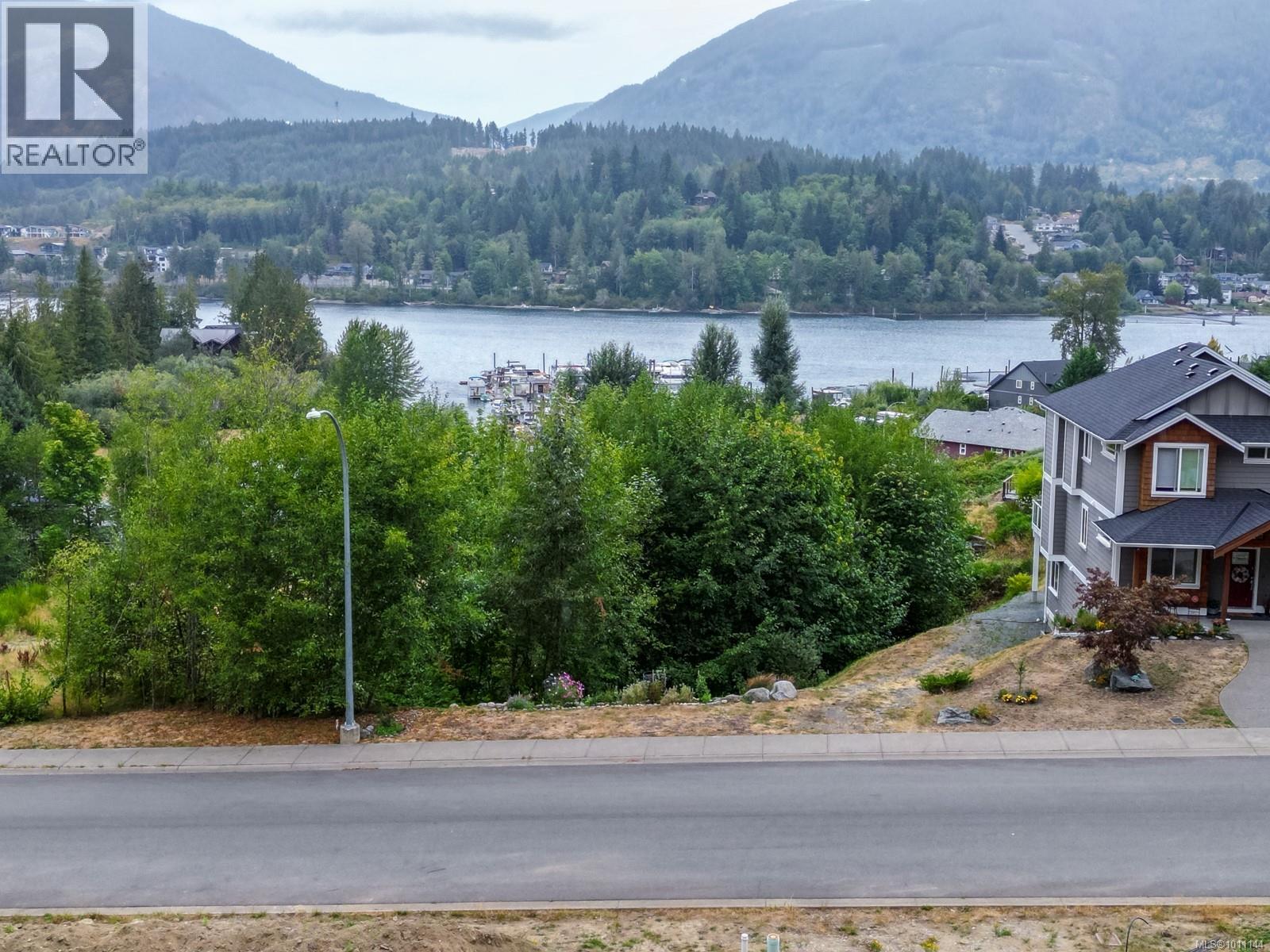 Photo 9 of 276 Tal Rd, Lake Cowichan BC