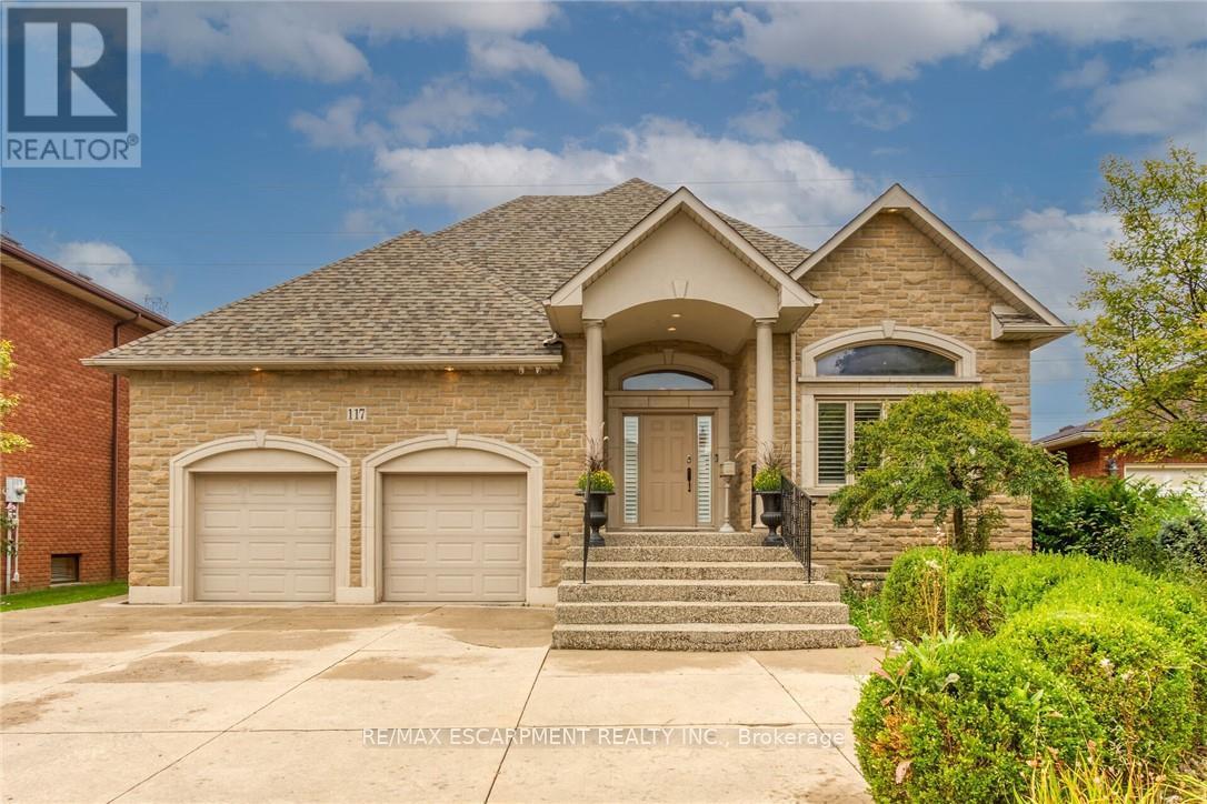 Photo 1 of 117 Christopher Drive, Hamilton ON