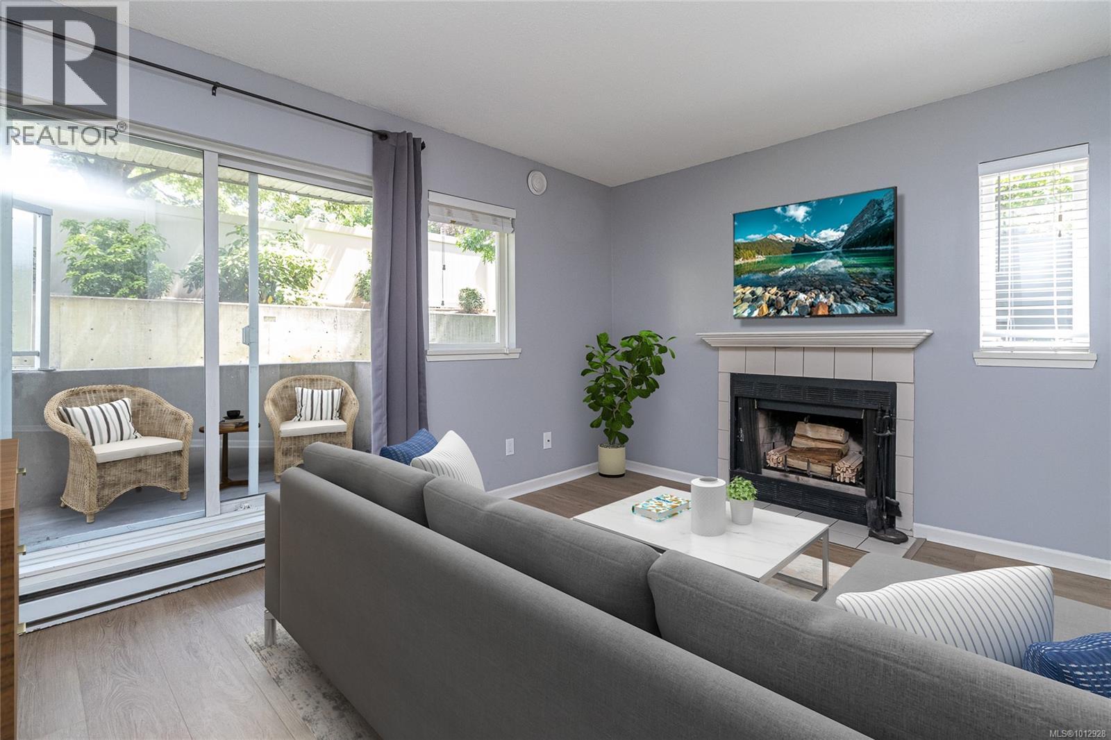 Photo 4 of 114 2520 Wark St, Victoria BC