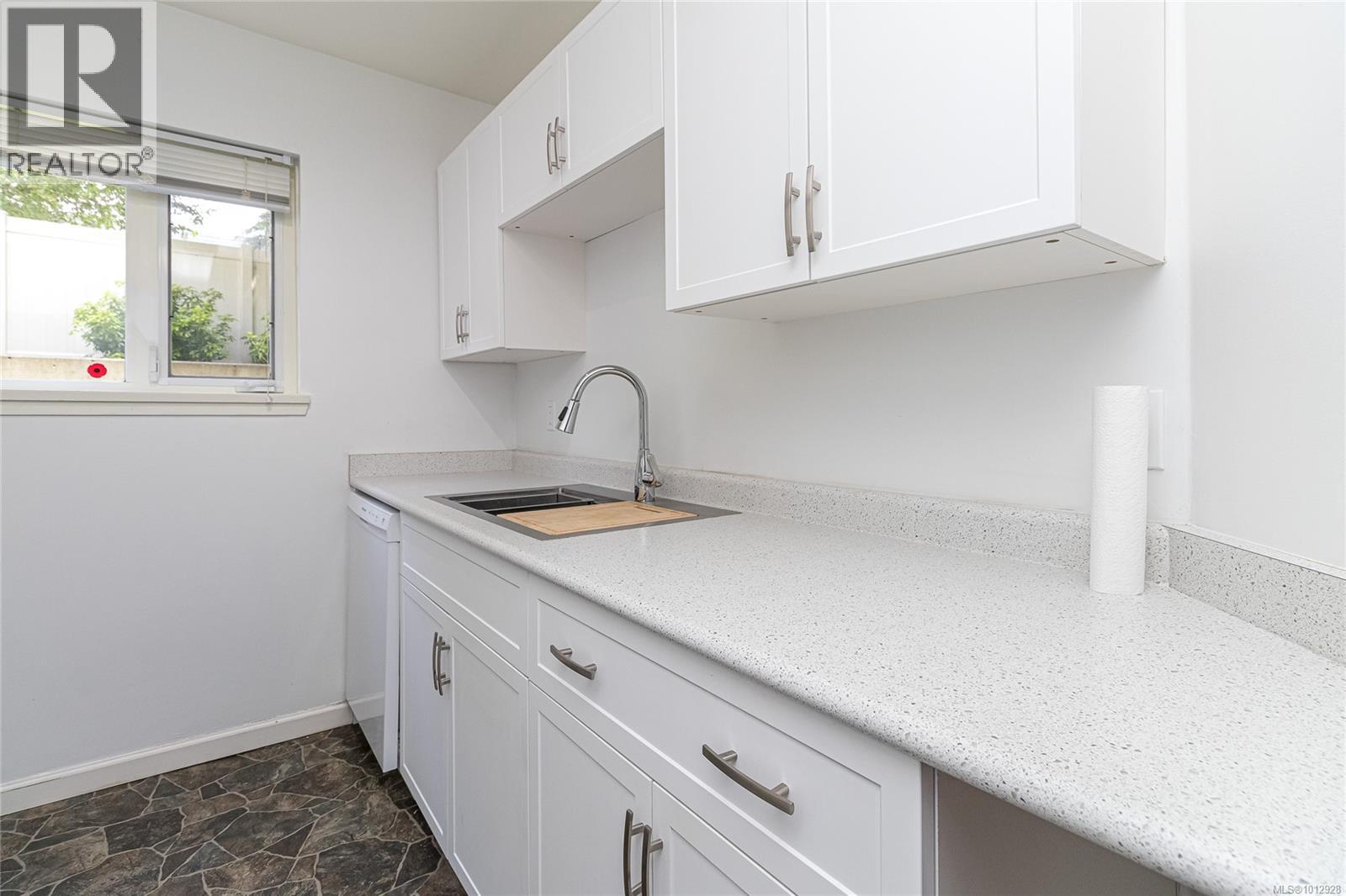 Photo 14 of 114 2520 Wark St, Victoria BC